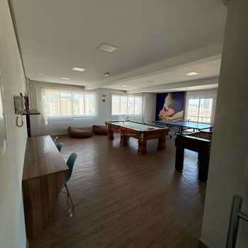 Apartamento em Praia Grande, bairro Guilhermina