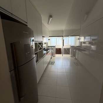 Apartamento em Praia Grande, bairro Guilhermina