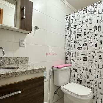 Apartamento em Praia Grande, bairro Guilhermina