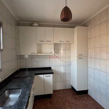 Apartamento em Praia Grande, bairro Boqueirão