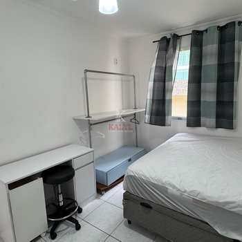 Apartamento em Praia Grande, bairro Canto do Forte