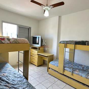 Apartamento em Praia Grande, bairro Guilhermina