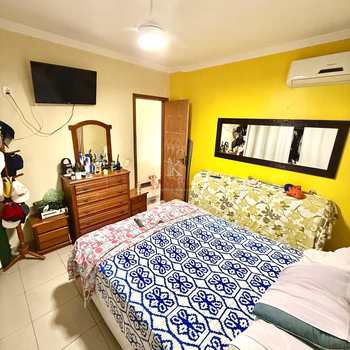 Apartamento em Praia Grande, bairro Guilhermina