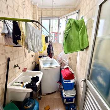 Apartamento em Praia Grande, bairro Guilhermina