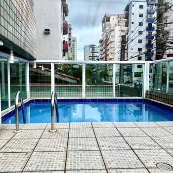 Apartamento em Praia Grande, bairro Guilhermina