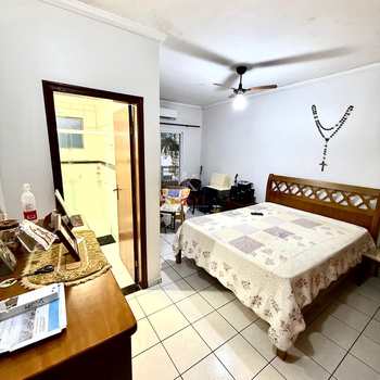 Apartamento em Praia Grande, bairro Guilhermina