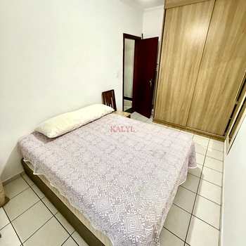 Apartamento em Praia Grande, bairro Guilhermina