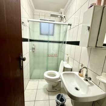 Apartamento em Praia Grande, bairro Guilhermina