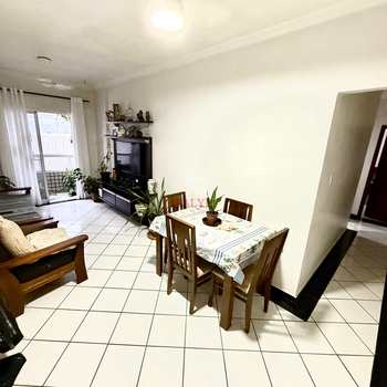 Apartamento em Praia Grande, bairro Guilhermina