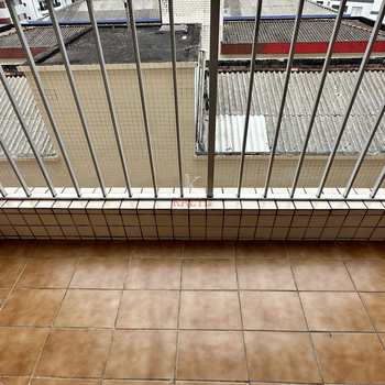 Apartamento em Praia Grande, bairro Guilhermina