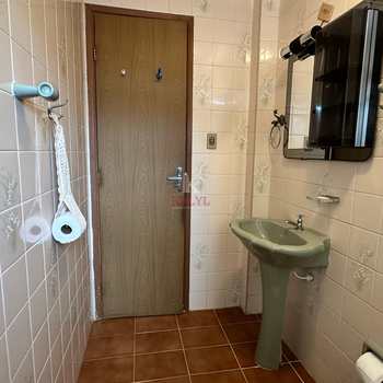 Apartamento em Praia Grande, bairro Guilhermina