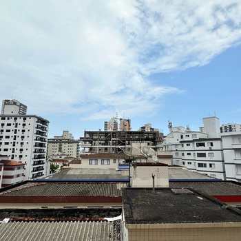 Apartamento em Praia Grande, bairro Guilhermina