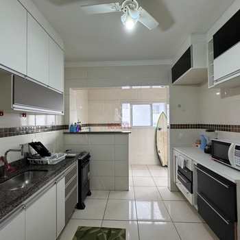 Apartamento em Praia Grande, bairro Canto do Forte