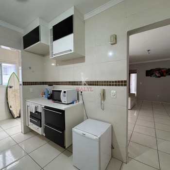 Apartamento em Praia Grande, bairro Canto do Forte