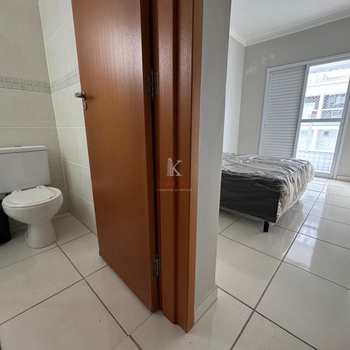 Apartamento em Praia Grande, bairro Canto do Forte