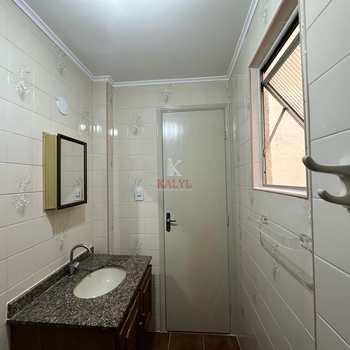 Apartamento em Praia Grande, bairro Guilhermina