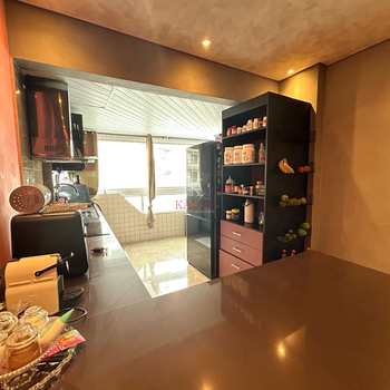Apartamento em Praia Grande, bairro Guilhermina