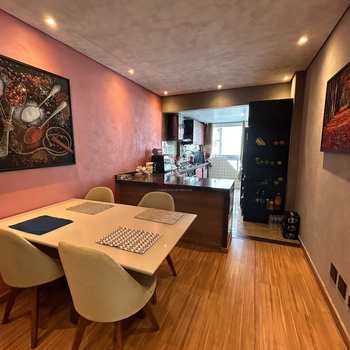 Apartamento em Praia Grande, bairro Guilhermina