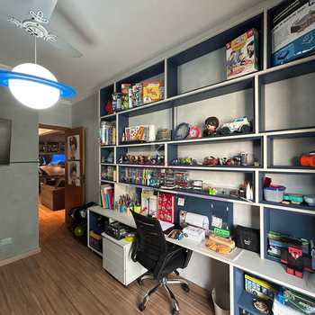 Apartamento em Praia Grande, bairro Guilhermina