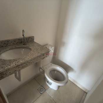 Apartamento em Praia Grande, bairro Vila Guilhermina
