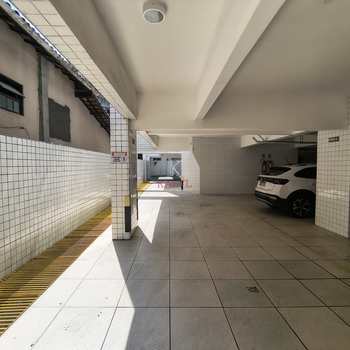 Apartamento em Praia Grande, bairro Vila Guilhermina