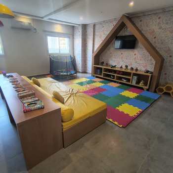 Apartamento em Praia Grande, bairro Vila Guilhermina