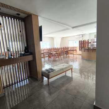 Apartamento em Praia Grande, bairro Vila Guilhermina