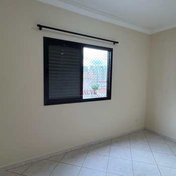 Apartamento em Praia Grande, bairro Guilhermina