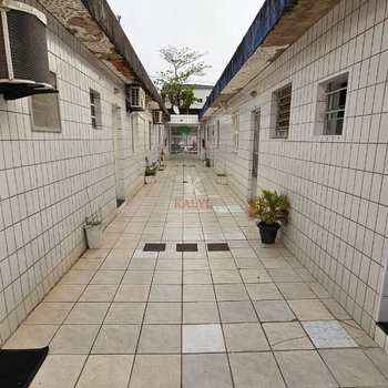 Kitnet em Praia Grande, bairro Canto do Forte