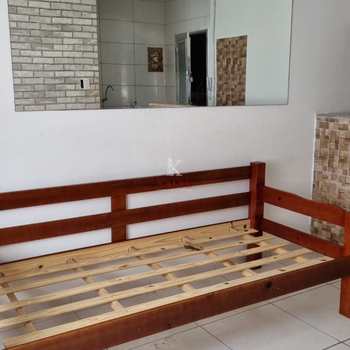 Kitnet em Praia Grande, bairro Boqueirão