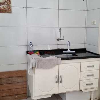 Kitnet em Praia Grande, bairro Boqueirão