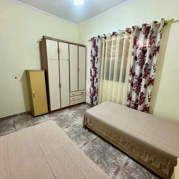 Casa em Praia Grande, bairro Caiçara