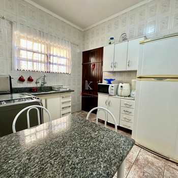 Casa em Praia Grande, bairro Caiçara