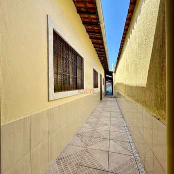 Casa em Praia Grande, bairro Caiçara