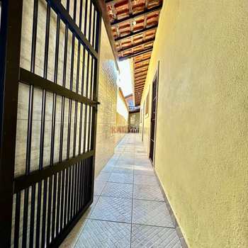 Casa em Praia Grande, bairro Caiçara