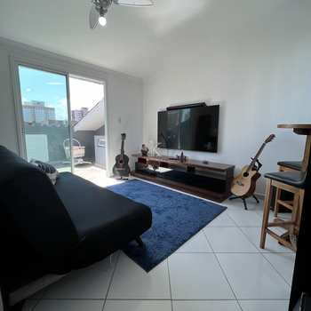Sobrado em Praia Grande, bairro Canto do Forte
