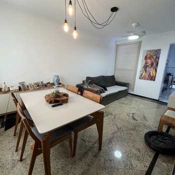 Sobrado em Praia Grande, bairro Canto do Forte