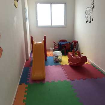 Apartamento em Praia Grande, bairro Vila Guilhermina