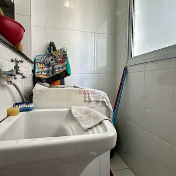 Apartamento em Praia Grande, bairro Vila Guilhermina