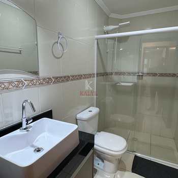 Apartamento em Praia Grande, bairro Guilhermina