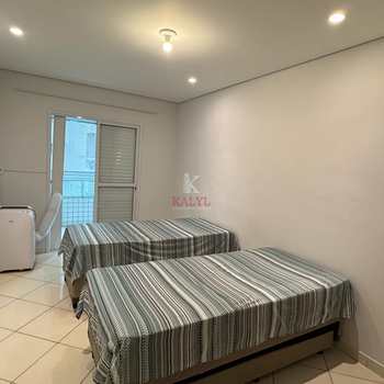 Apartamento em Praia Grande, bairro Guilhermina