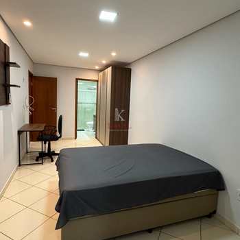 Apartamento em Praia Grande, bairro Guilhermina