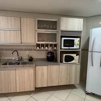 Apartamento em Praia Grande, bairro Guilhermina