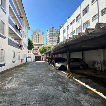 Kitnet em Praia Grande, bairro Guilhermina