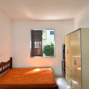 Kitnet em Praia Grande, bairro Guilhermina