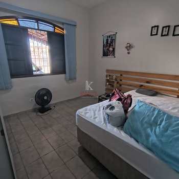 Casa em Praia Grande, bairro Maracanã