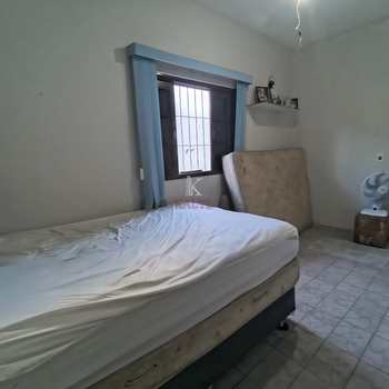 Casa em Praia Grande, bairro Maracanã