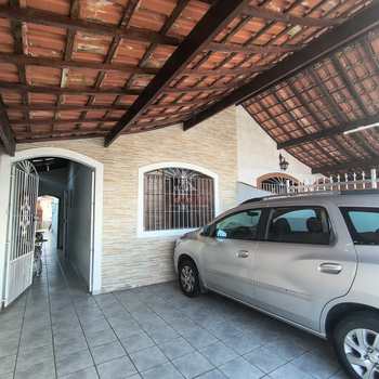 Casa em Praia Grande, bairro Maracanã