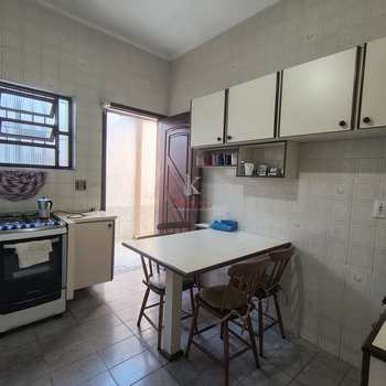 Casa em Praia Grande, bairro Maracanã
