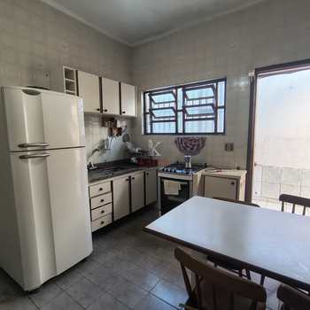 Casa em Praia Grande, bairro Maracanã